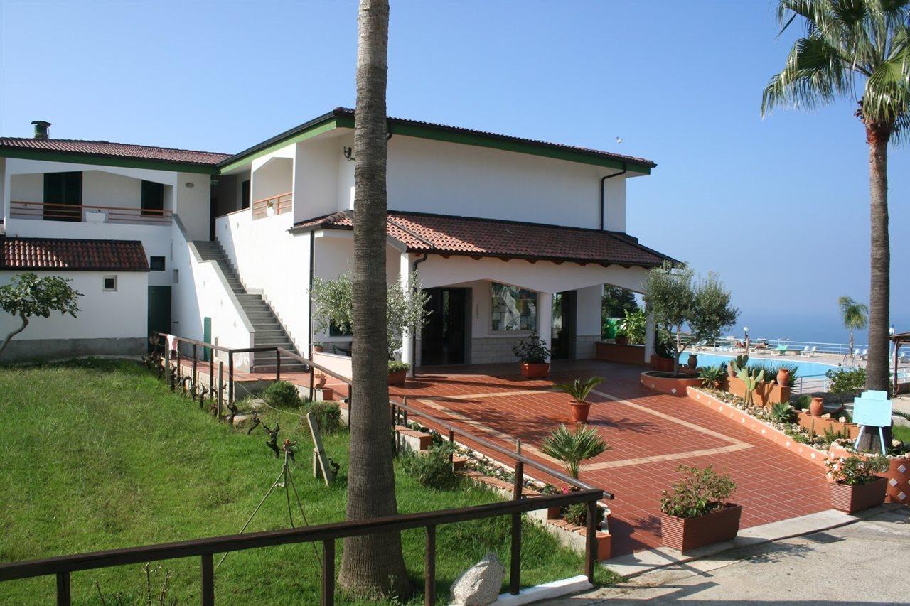 Hotel Residence Santa Monica Ricadi Exterior foto